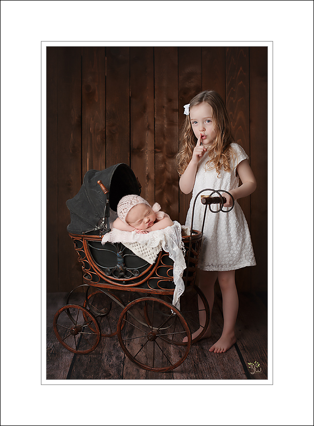 Sibling portraits, baby girl